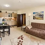 דירה Apollon7 Comfort נסבר
