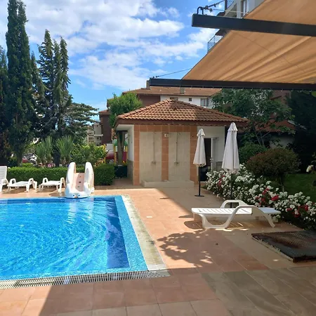 Apollon7 Comfort Apartmán *